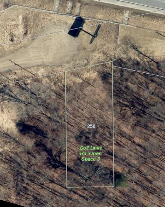 Aerial view of 1258 Old Golf Links Road, Ancaster