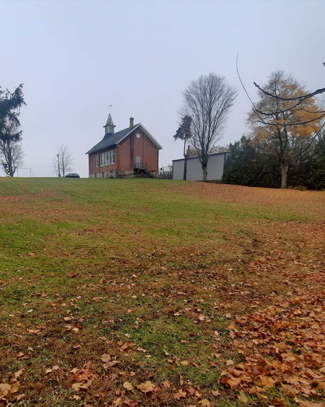 Rear exterior of 435 Carluke Road West, Hamilton