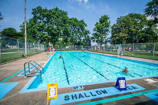 Victoria Park Outdoor Pool in Hamilton