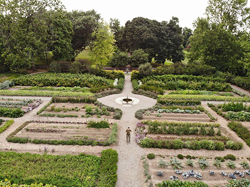 Dundurn National Historic Site gardens