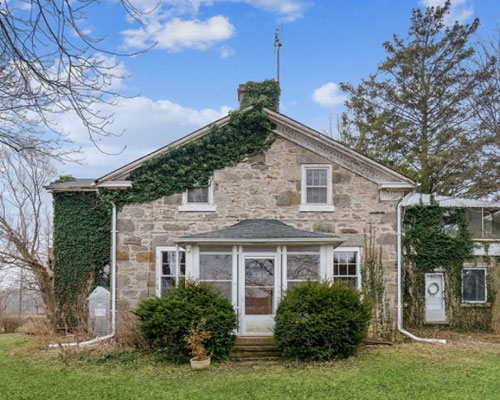 Masonry restoration of brick residence