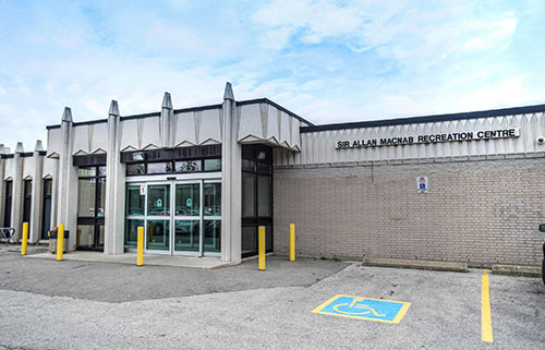 Exterior shot of Sir Allan MacNab Recreation Centre 