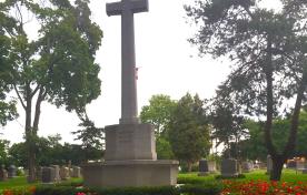 Large monument at Hamilton Municipal Cemetery