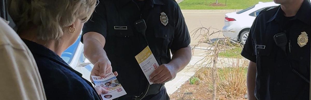 firefight5ers talking to senior homeowners